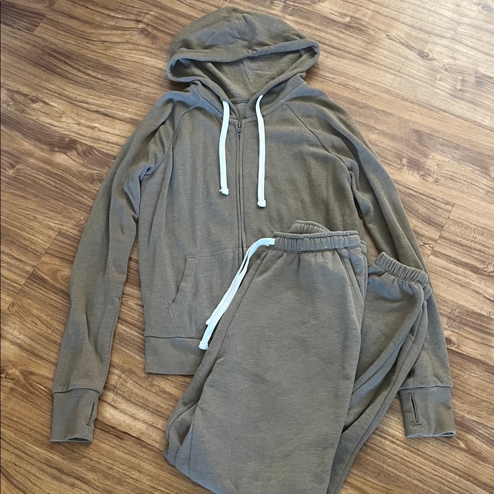 SO Khaki/Taupe Zip-Up Hoodie & Jogger Set